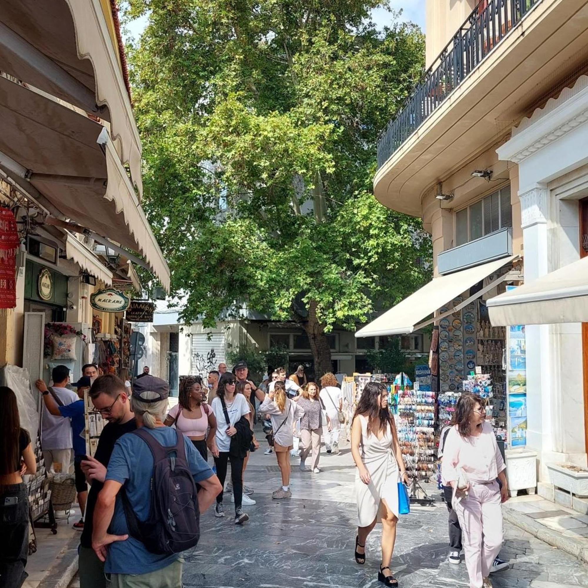 Cozy Apartment In Plaka Atenas Exterior foto