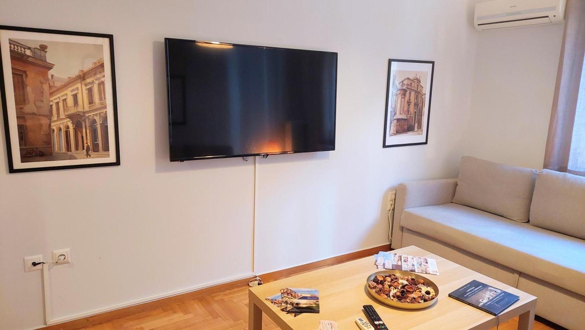 Cozy Apartment In Plaka Atenas Exterior foto